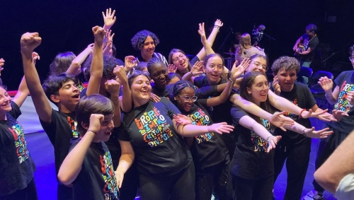 Éducation/ EN IMAGES - Chambéry : grosse ambiance pour la finale régionale du Trophée d'Impro Culture et Diversité