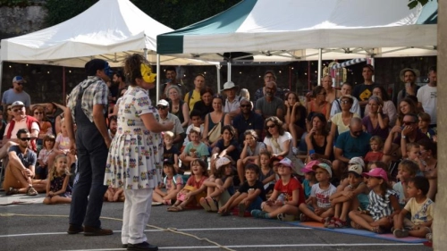 Chambéry : à la découverte du théâtre ambulant avec le Festival de rue en cour(s)