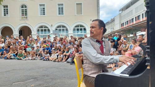 Art de rue : plusieurs soirées et le festival “En cour(s)” du 31 juillet au 2 août
